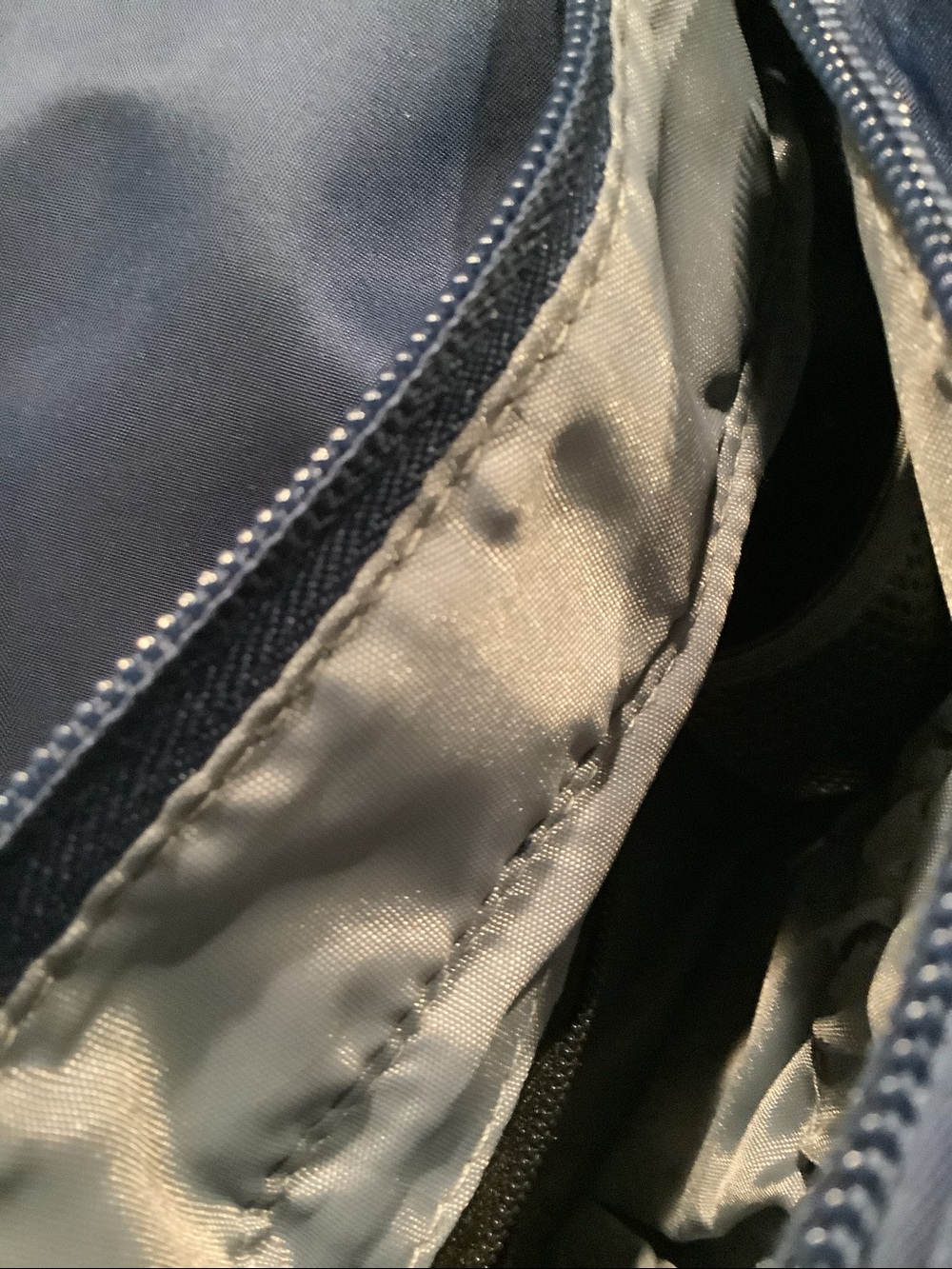 HKWIP Navy Crossbody Messenger Bag never used - Picture 3 of 3